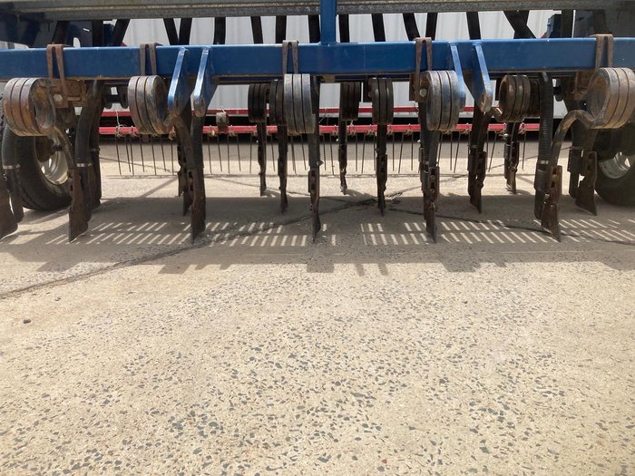 Agrowplow Agrowseeder AD082