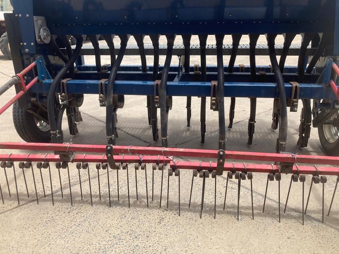 Agrowplow Agrowseeder AD082