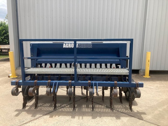 Agrowplow Agrowseeder AD082