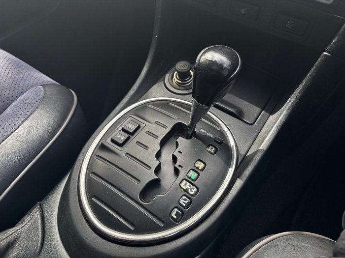 2001 Lexus IS 200 Sports Luxury GXE10R MY02 White Pearl