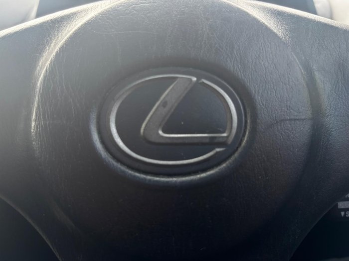 2001 Lexus IS 200 Sports Luxury GXE10R MY02 White Pearl