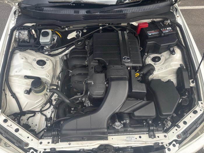 2001 Lexus IS 200 Sports Luxury GXE10R MY02 White Pearl