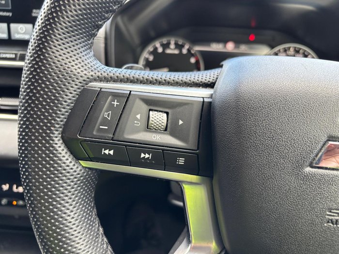 2023 Mitsubishi Outlander LS