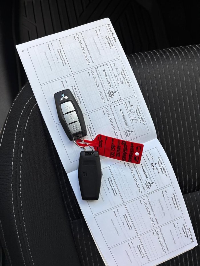 2023 Mitsubishi Outlander LS