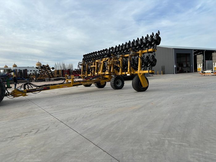 0 SERAFIN ULTISOW FORWARD FOLD S1248 SINGLE DISC SEEDER YELLOW