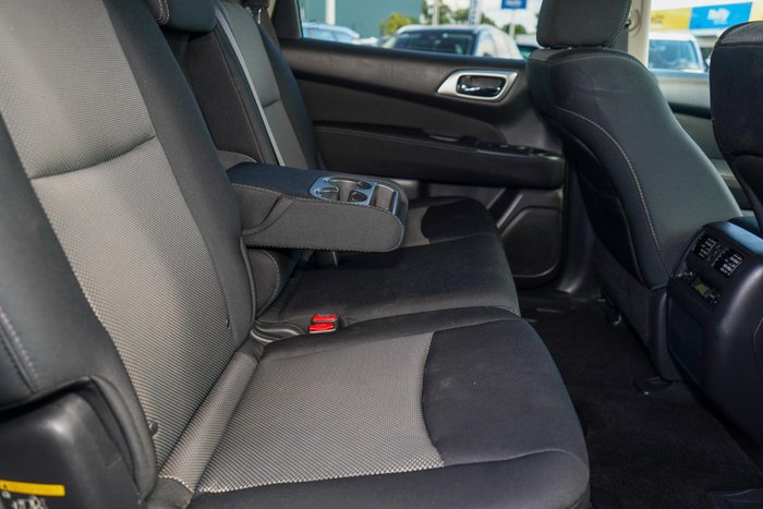 2017 Nissan Pathfinder ST