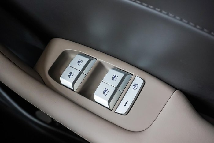 2025 MG MGS5 EV Essence 49