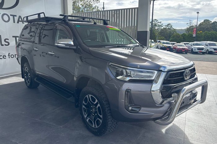 2020 Toyota Hilux SR5