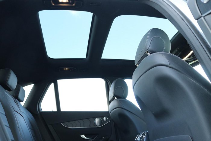 2020 Mercedes-Benz GLC-Class GLC300