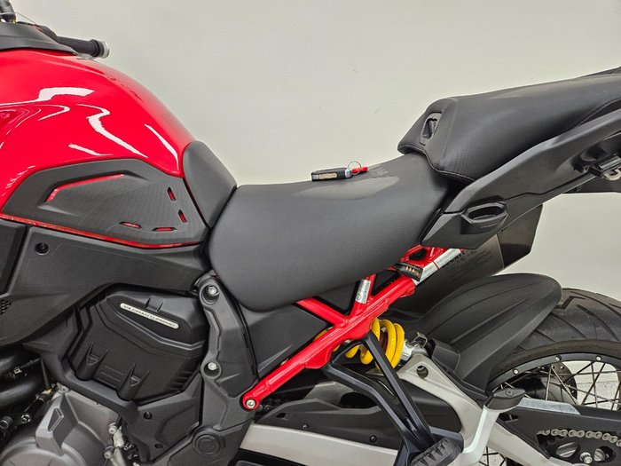 2024 DUCATI MULTISTRADA V4 RALLY Red