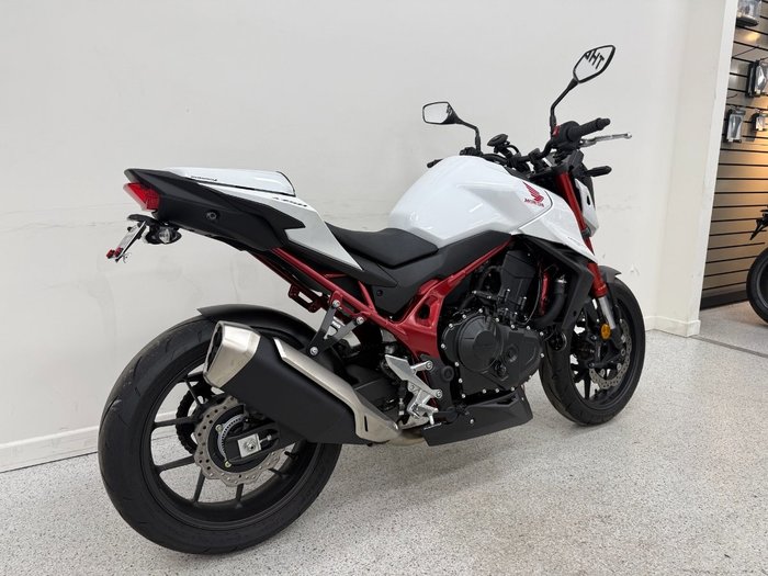 2023 Honda CB750 (HORNET) White