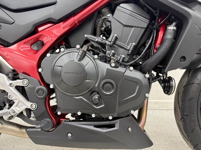 2023 Honda CB750 (HORNET) White