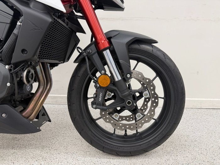 2023 Honda CB750 (HORNET) White