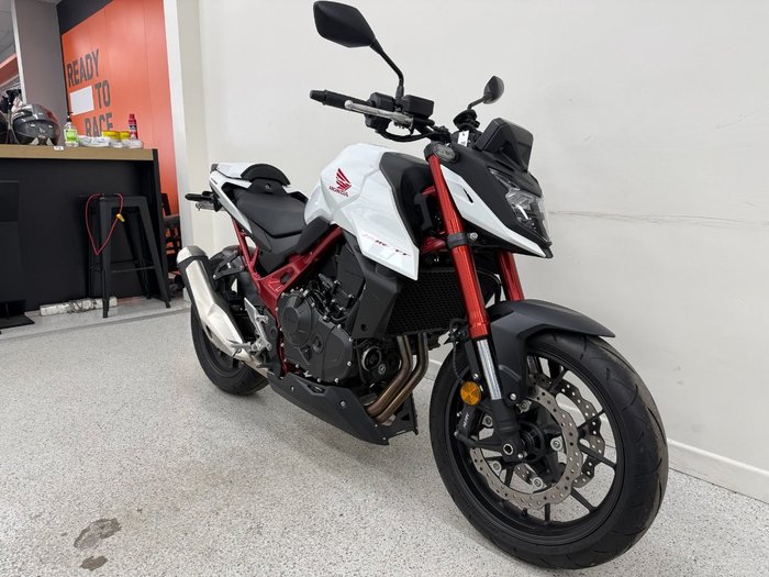 2023 Honda CB750 (HORNET) White