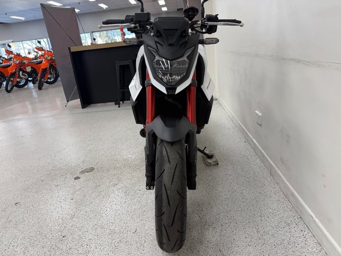 2023 Honda CB750 (HORNET) White