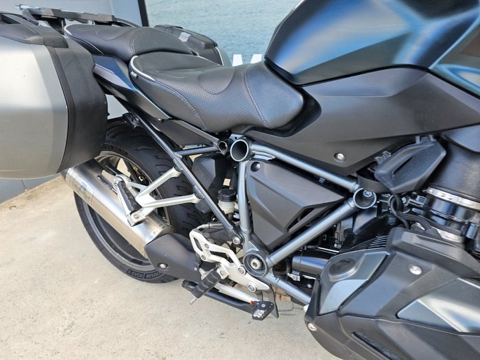 2019 BMW Motorrad R 1250 R Green