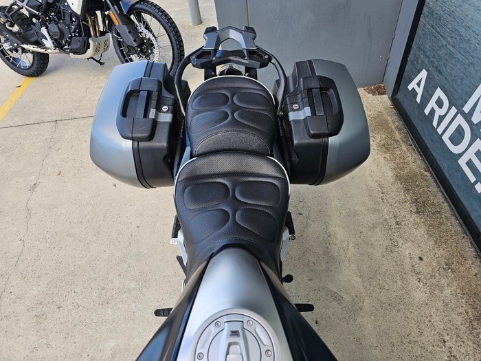 2019 BMW Motorrad R 1250 R Green