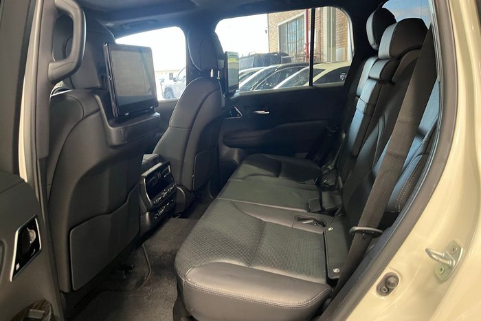 2023 Toyota Landcruiser Sahara