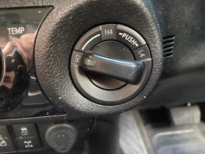 2022 Toyota Hilux SR5