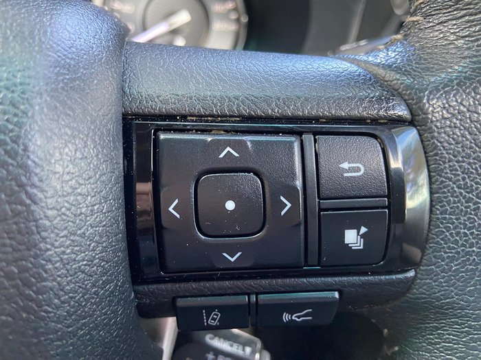 2022 Toyota Hilux SR5
