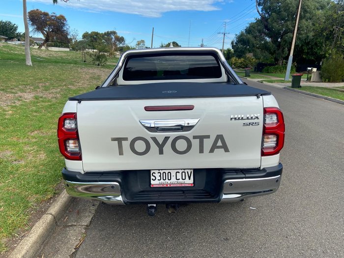 2022 Toyota Hilux SR5