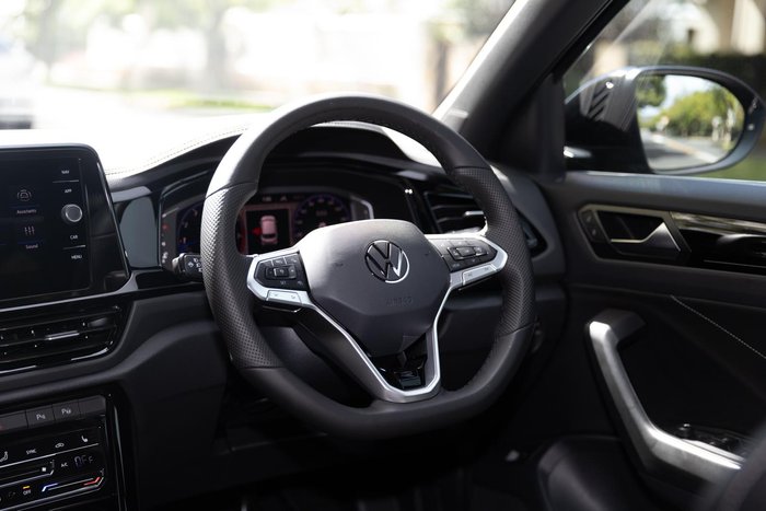 2025 Volkswagen T-Roc 140TSI R-Line