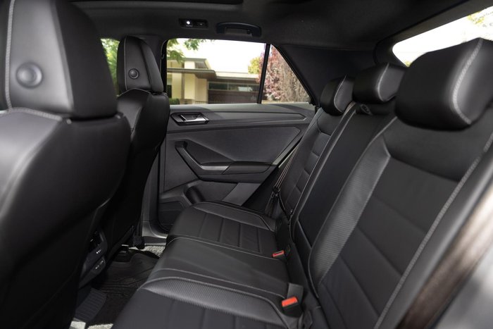 2025 Volkswagen T-Roc 140TSI R-Line