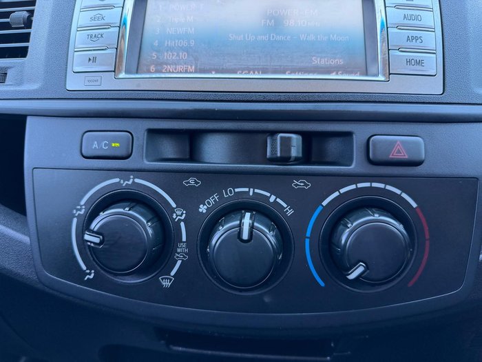 2014 Toyota Hilux SR