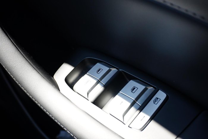 2025 MG MGS5 EV Essence 49