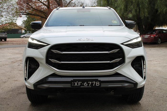 2025 Isuzu MU-X LS-T