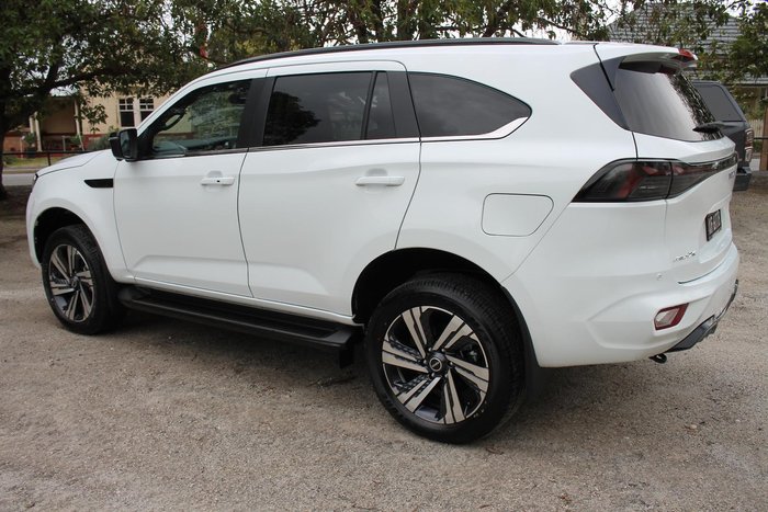2025 Isuzu MU-X LS-T