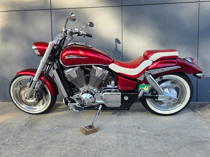 2002 Honda VTX1800C RED