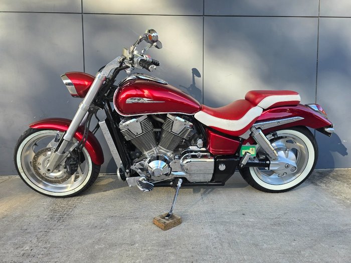 2002 Honda VTX1800C RED