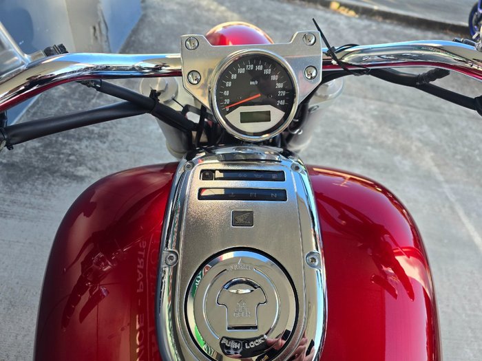 2002 Honda VTX1800C RED