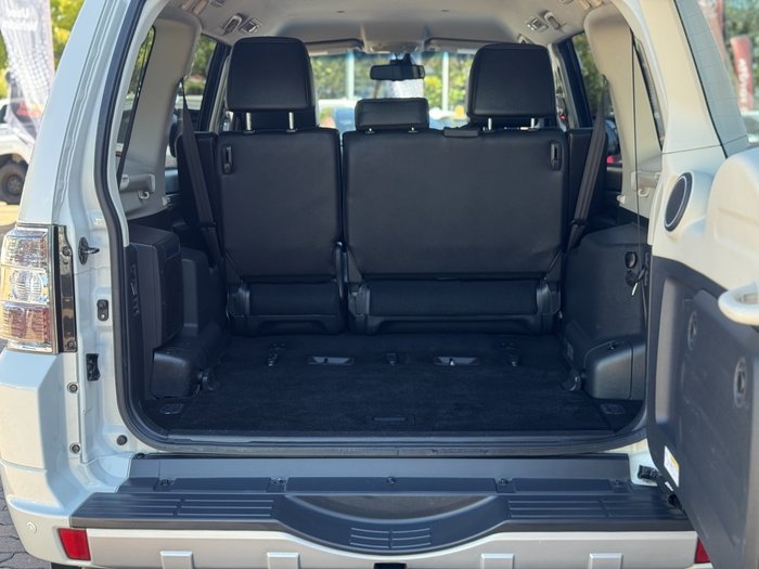 2020 Mitsubishi Pajero GLS