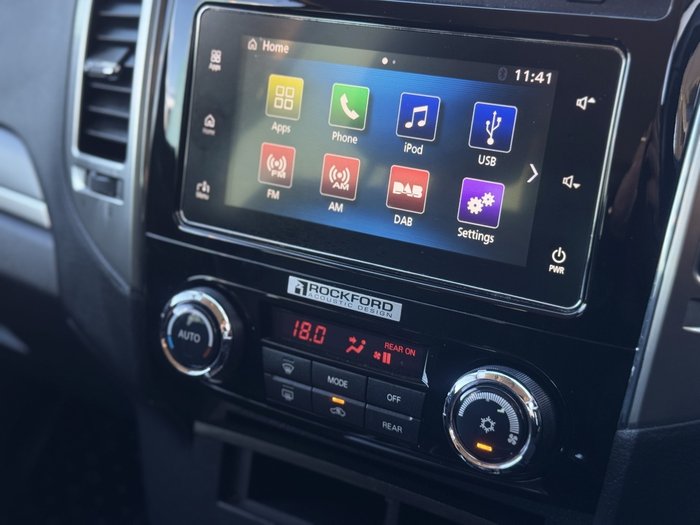 2020 Mitsubishi Pajero GLS