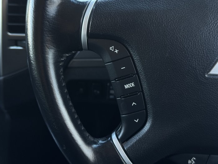 2020 Mitsubishi Pajero GLS