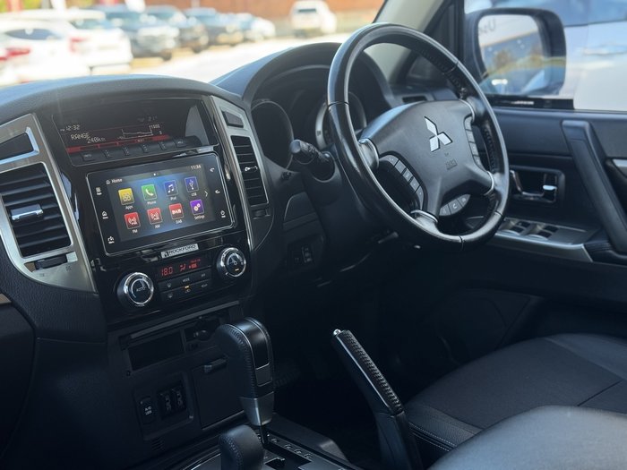 2020 Mitsubishi Pajero GLS