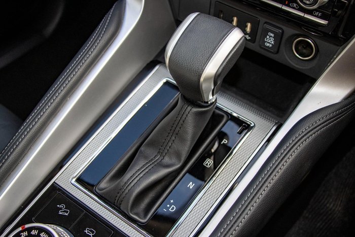 2023 Mitsubishi Pajero Sport GLS