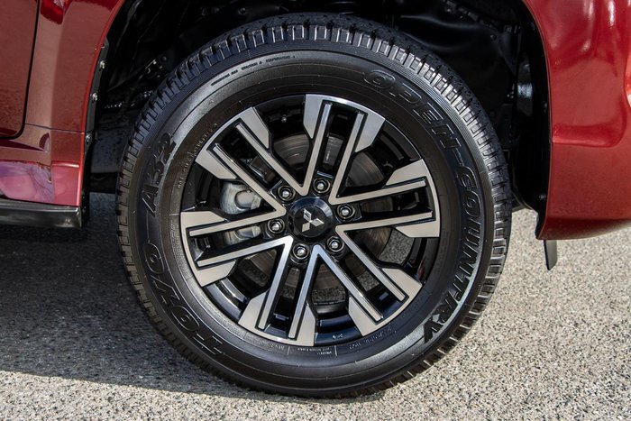 2023 Mitsubishi Pajero Sport GLS
