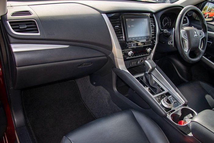 2023 Mitsubishi Pajero Sport GLS