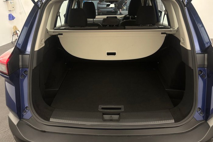 2025 Nissan X-TRAIL ST