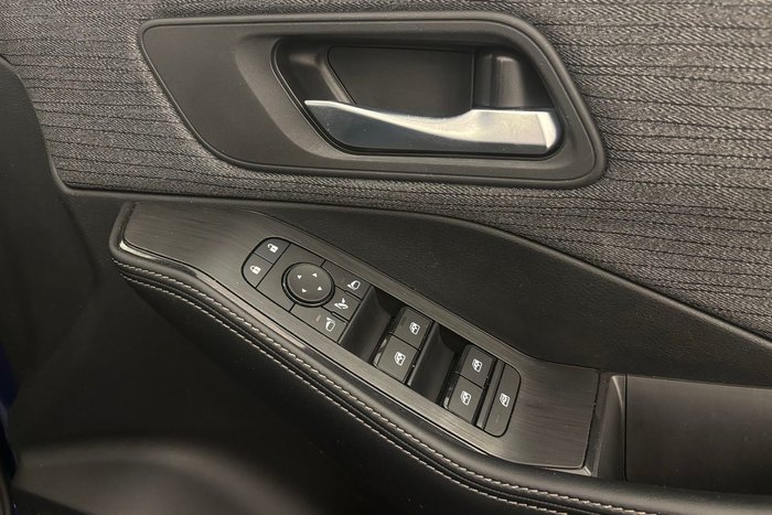 2025 Nissan X-TRAIL ST