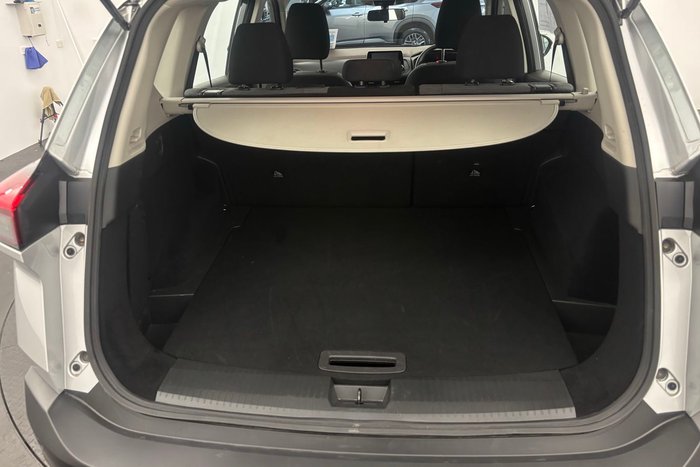 2025 Nissan X-TRAIL ST