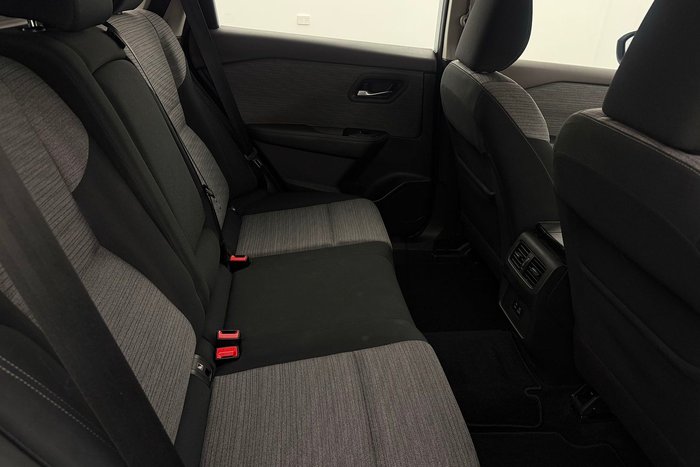 2024 Nissan X-TRAIL ST