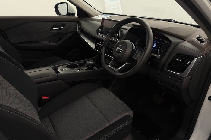 2024 Nissan X-TRAIL ST