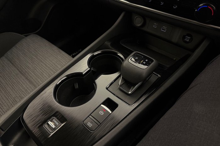 2024 Nissan X-TRAIL ST
