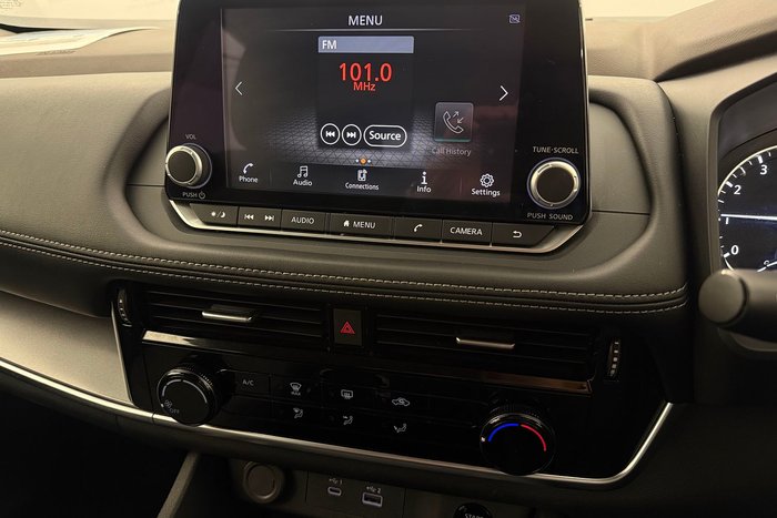 2024 Nissan X-TRAIL ST