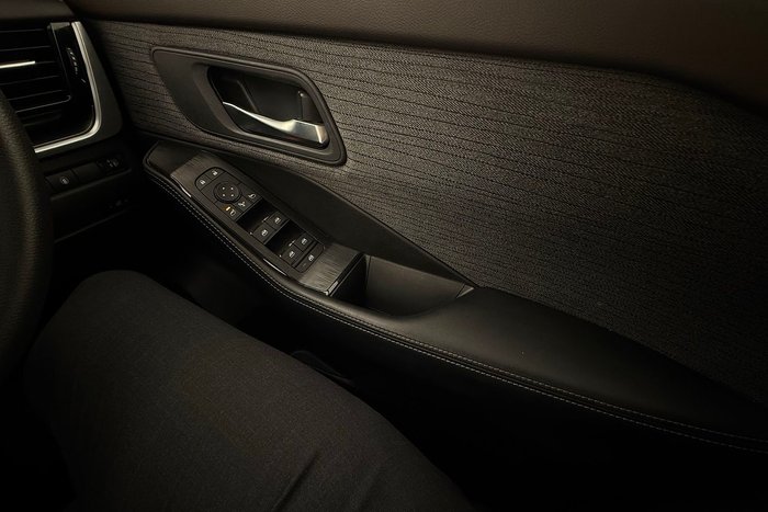 2024 Nissan X-TRAIL ST