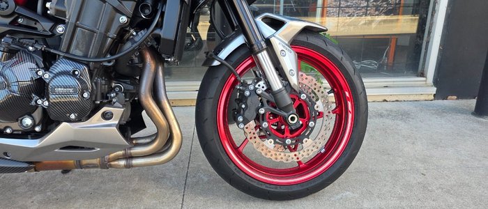 2022 Kawasaki Z900 SUPERNAKED (ZR900) SILVER